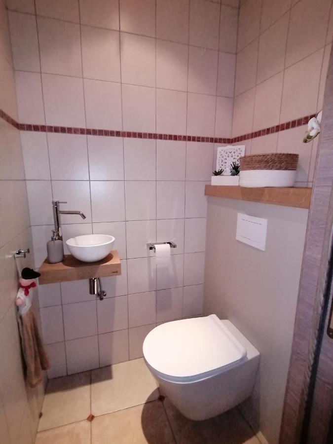 Le Clos Du Montys Louveigne Экстерьер фото