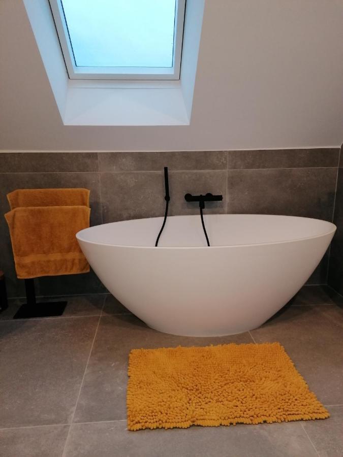 Le Clos Du Montys Louveigne Экстерьер фото