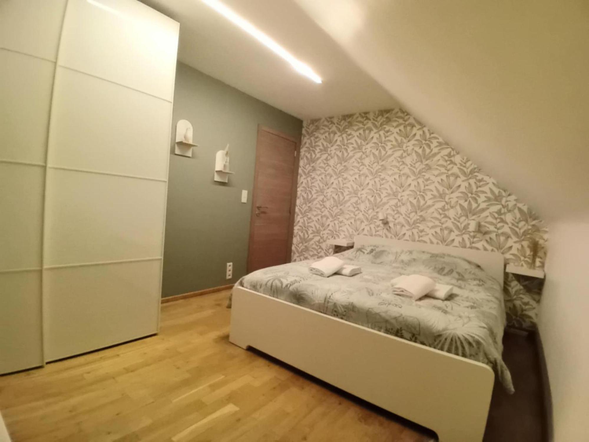 Le Clos Du Montys Louveigne Экстерьер фото
